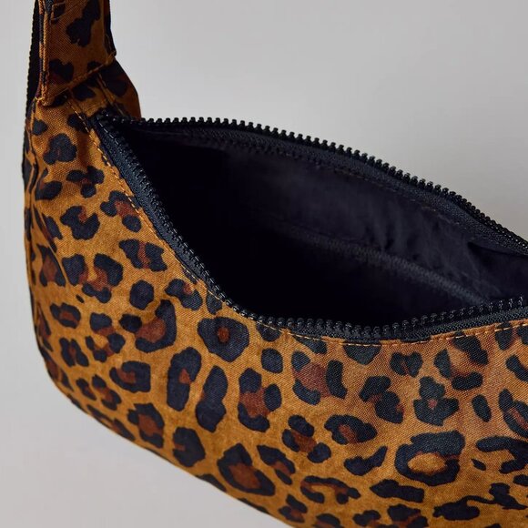 NWT Baggu Small Crescent Bag - Leopard - Picture 7 of 11